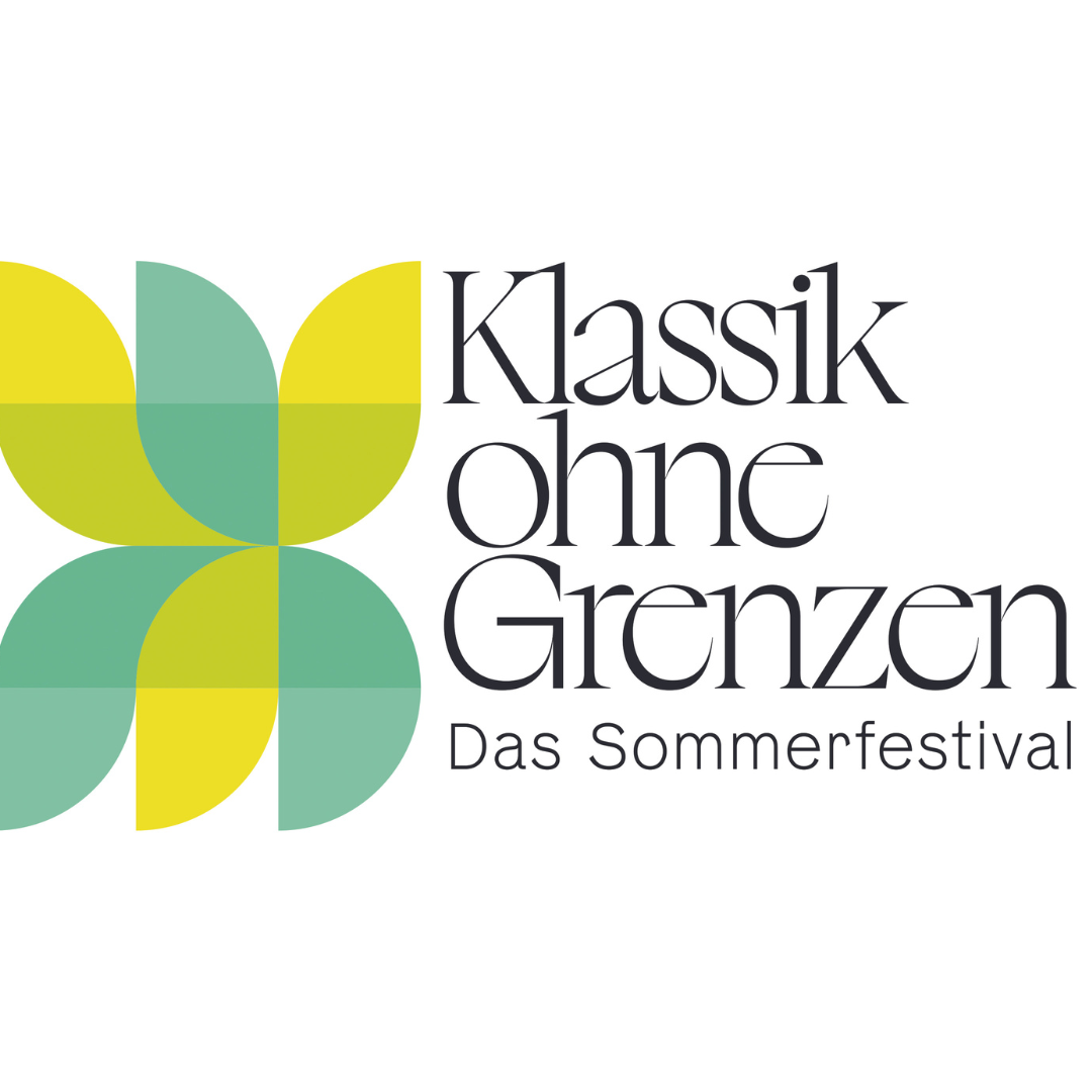 Logo des Sommerfestivals ‚Klassik ohne Grenzen‘, gestaltet mit hell- und dunkelgrünen Farbelementen.