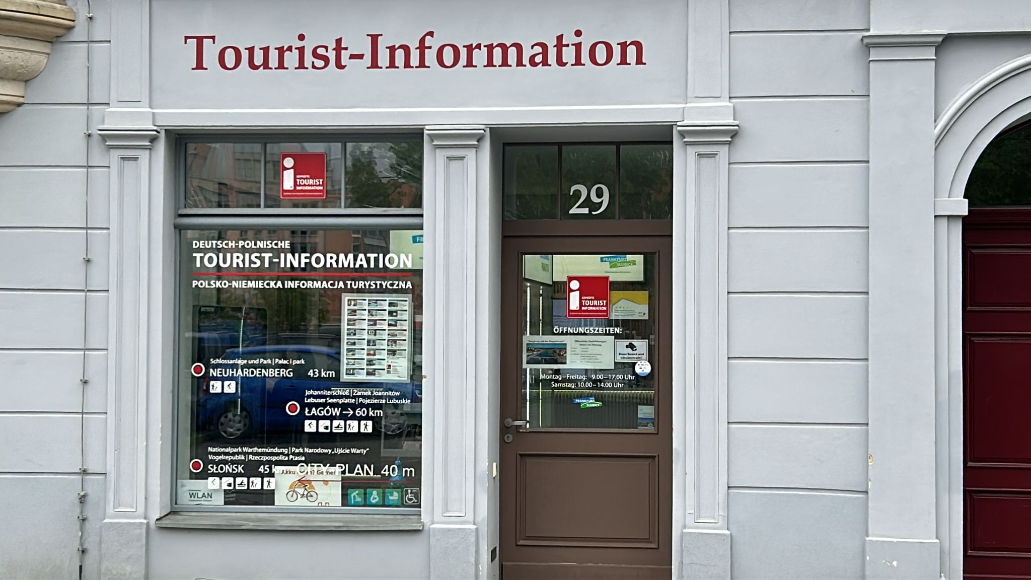 Eingang zur Tourist-Information im Bolfrashaus